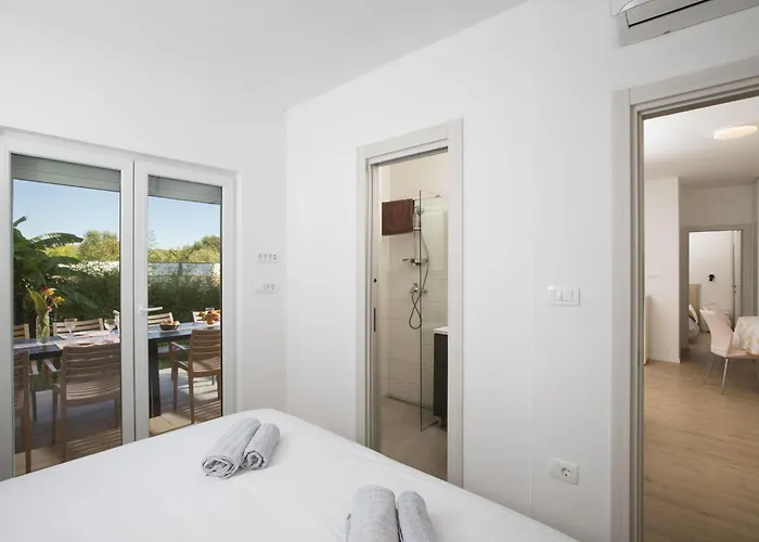 Vakantiehuis Hana And Lana With Shared Pool